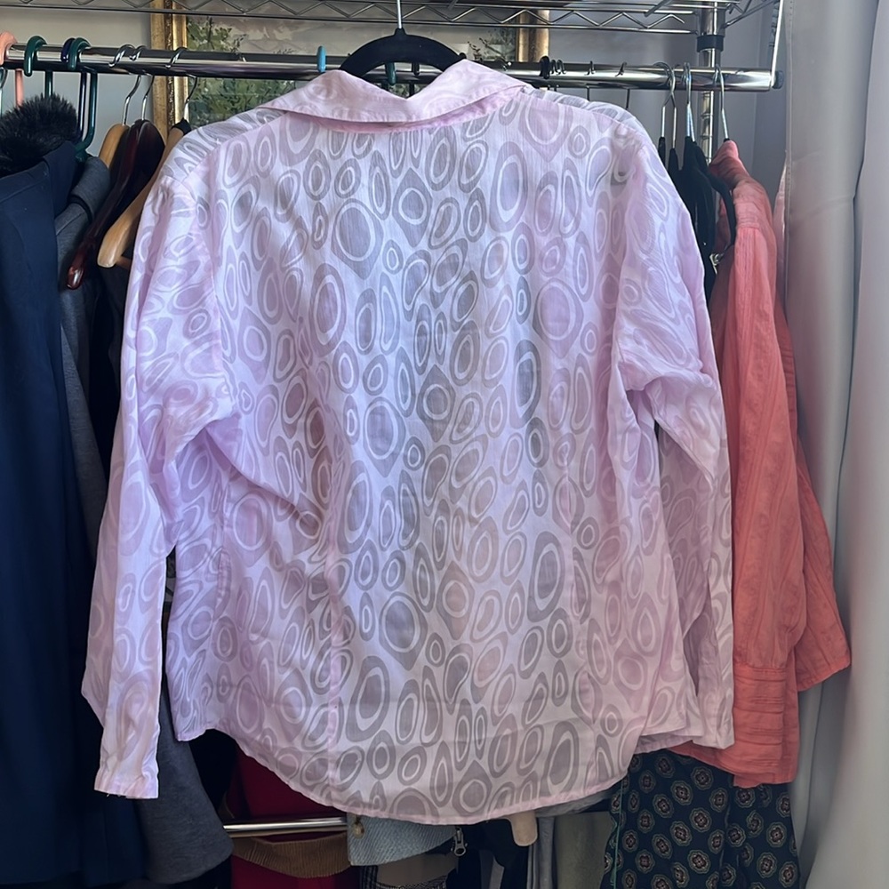 Chic Pink Patterned Blouse - image 4